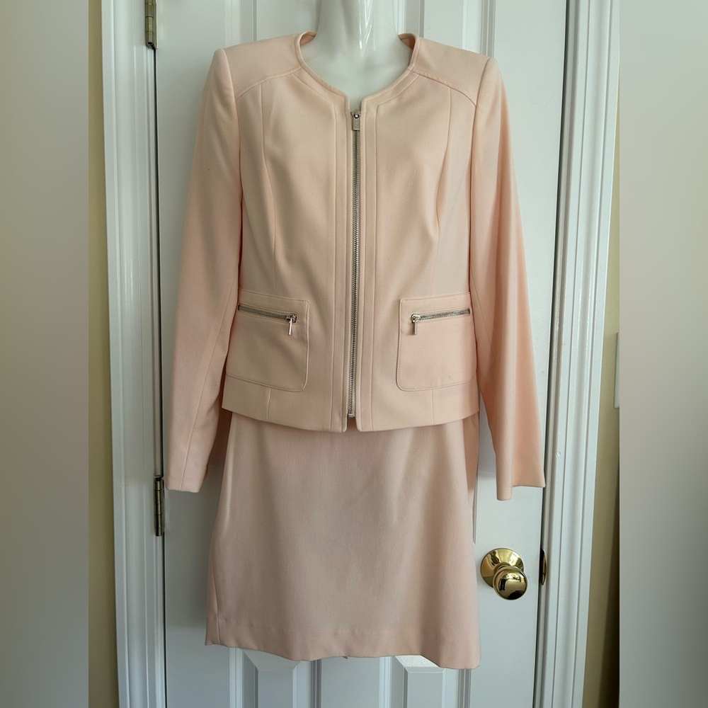 Calvin Klein Pale pink suit